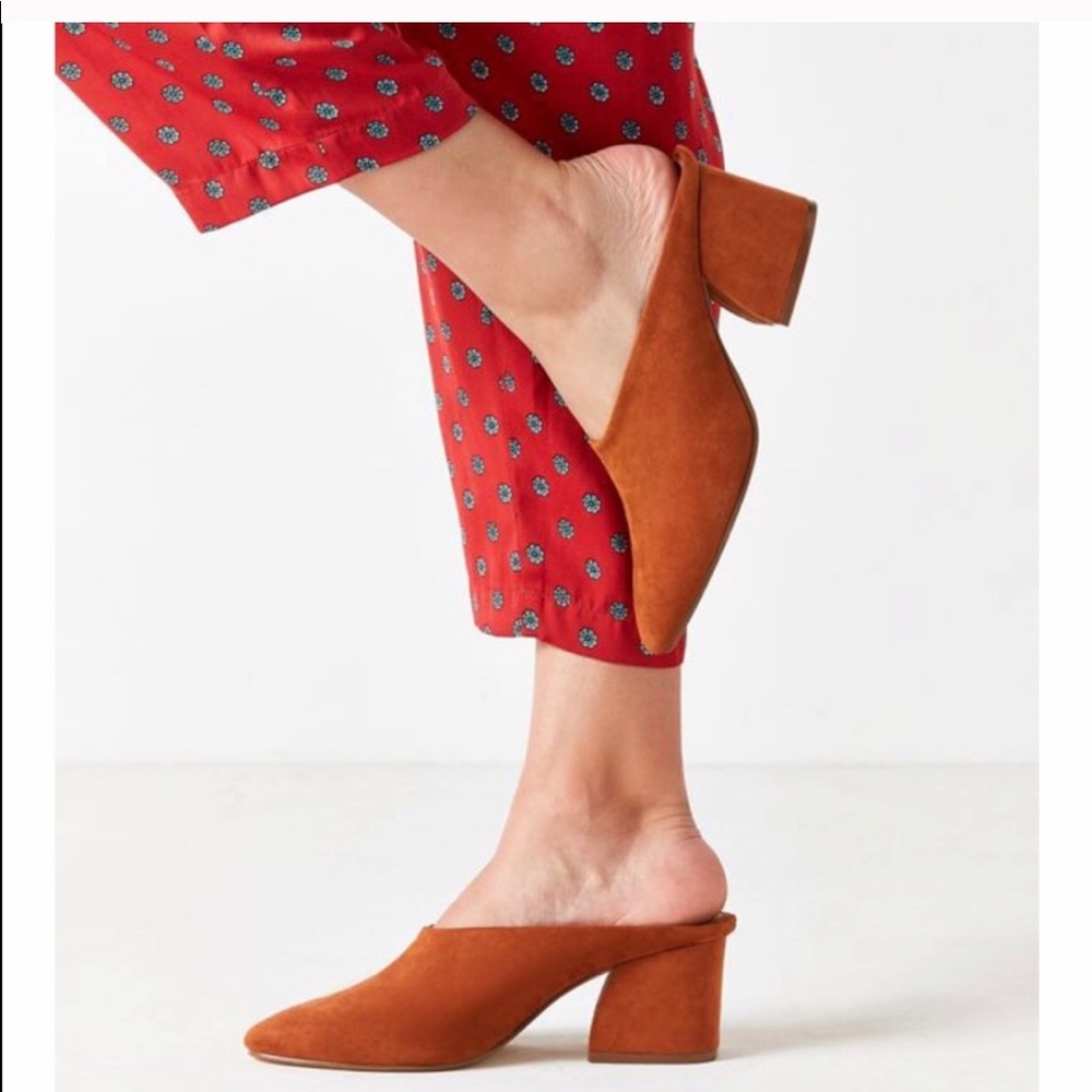 Urban Outfitters - Marta Mule Suede Heel